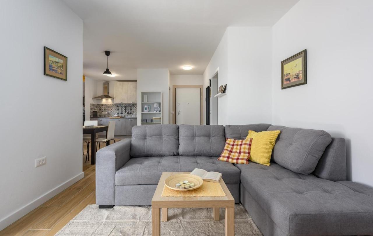 Apartmani Lucija Porec Exterior photo