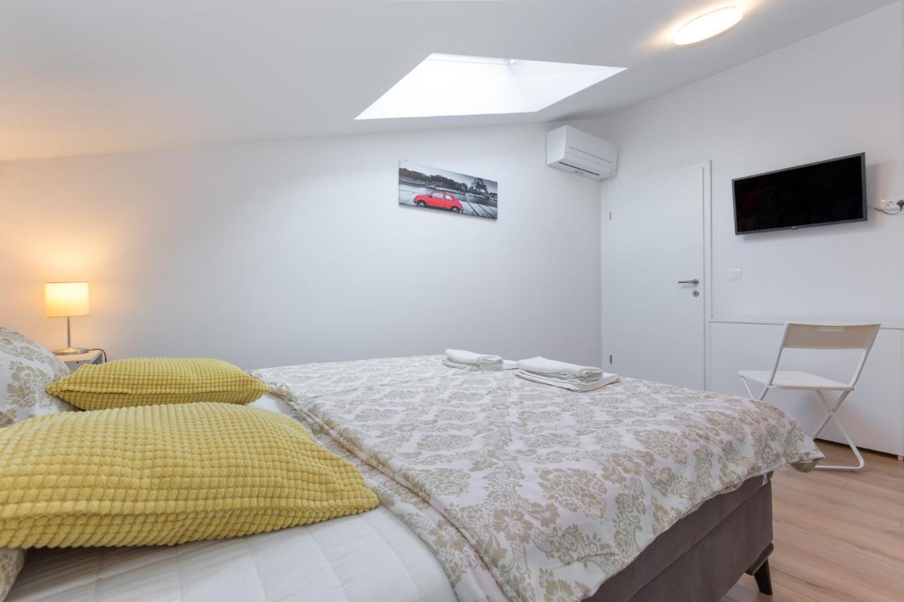 Apartmani Lucija Porec Exterior photo