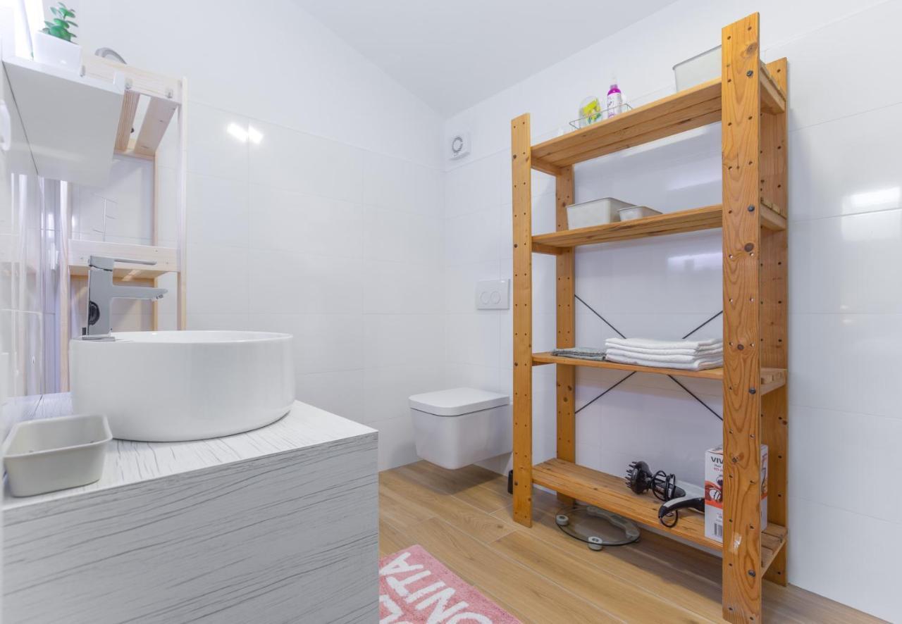 Apartmani Lucija Porec Exterior photo